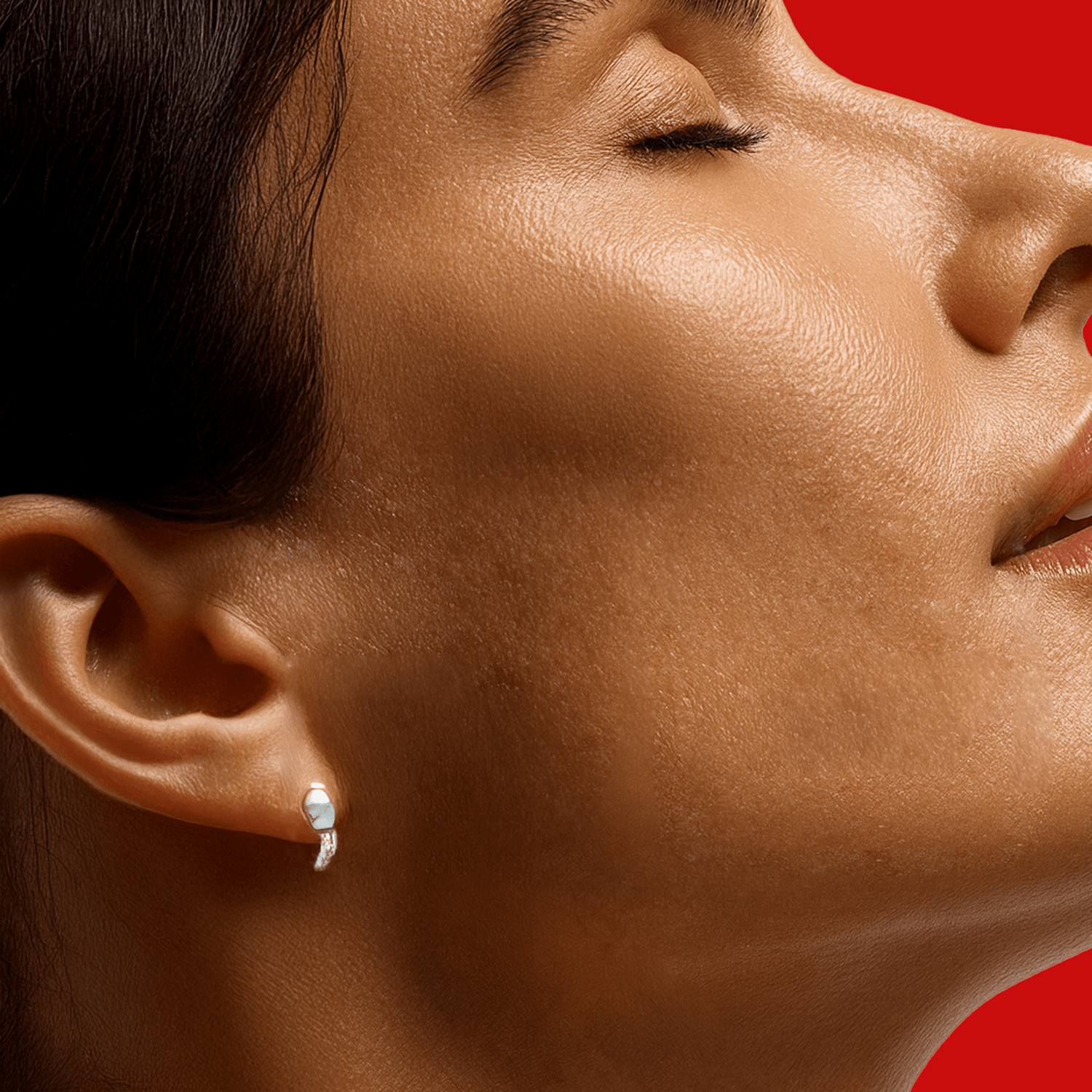 5 Signs You Need Red Light Therapy in Your Skincare Routine - LightRevival